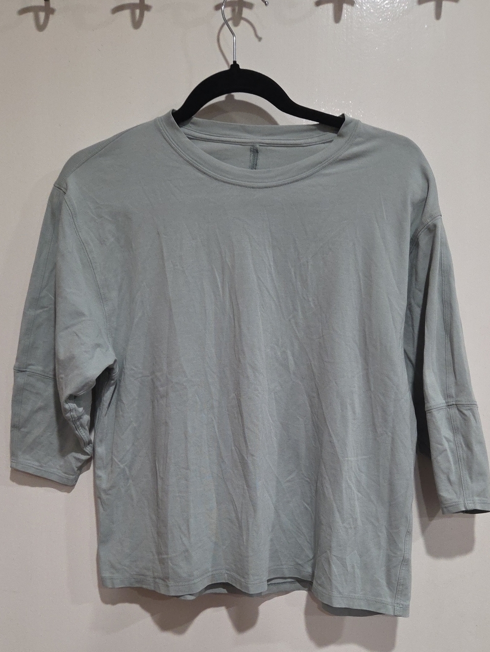 Lululemon Women's quarter sleeve tee size small